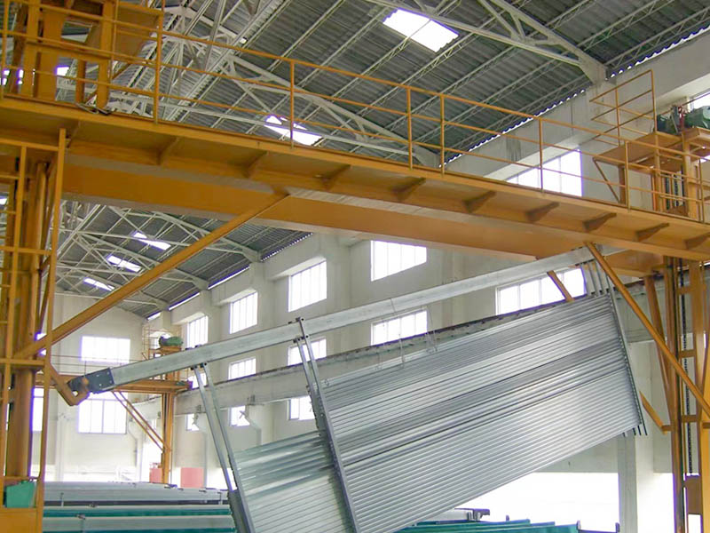 福建閩發鋁業--鋁業氧化專用起重機